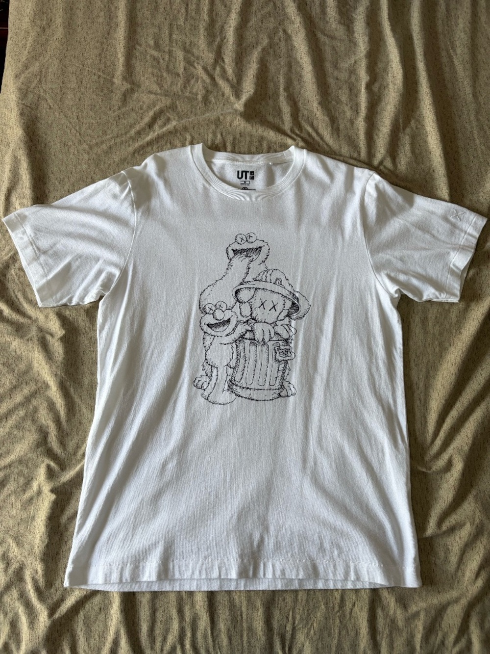 KAWS x Uniqlo x Sesame Street Companion Trash Can Outline Tee